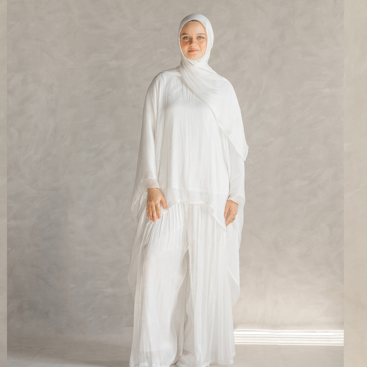 Rayhana Set in White