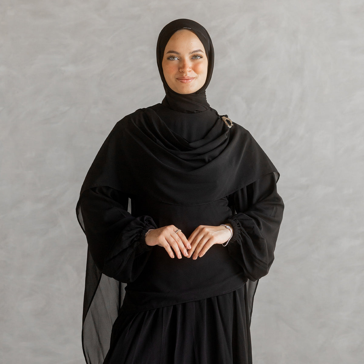 Rownaq Set in Black