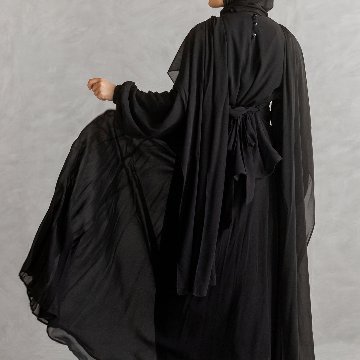 Rownaq Set in Black