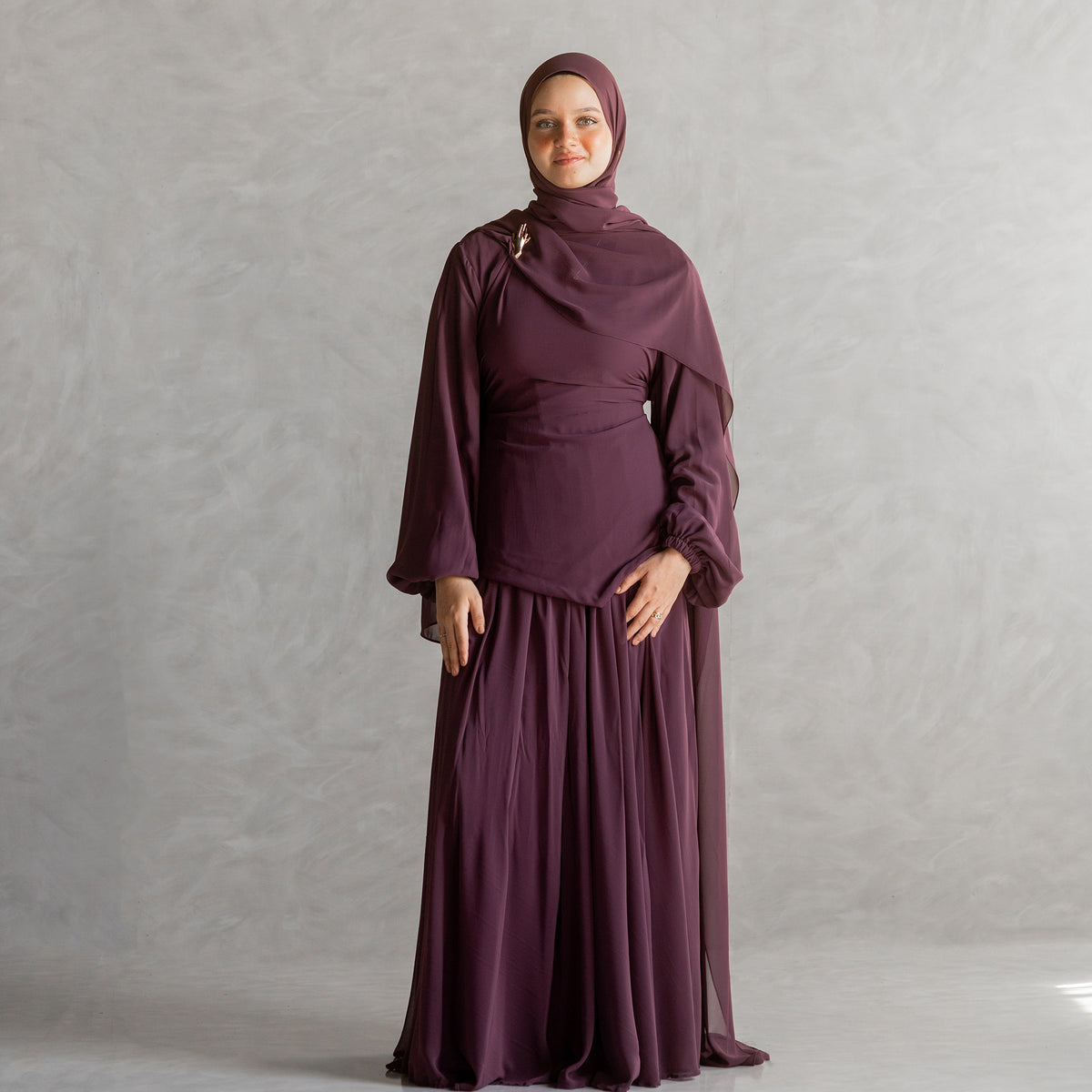 Rownaq Set in Maroon