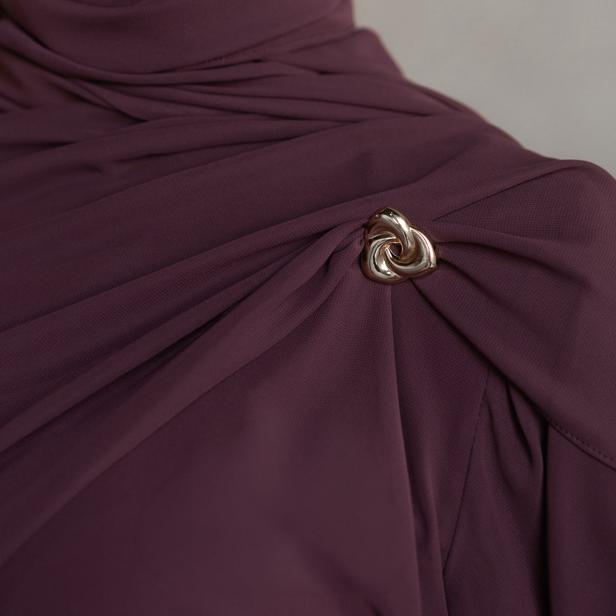 Joud Set in maroon