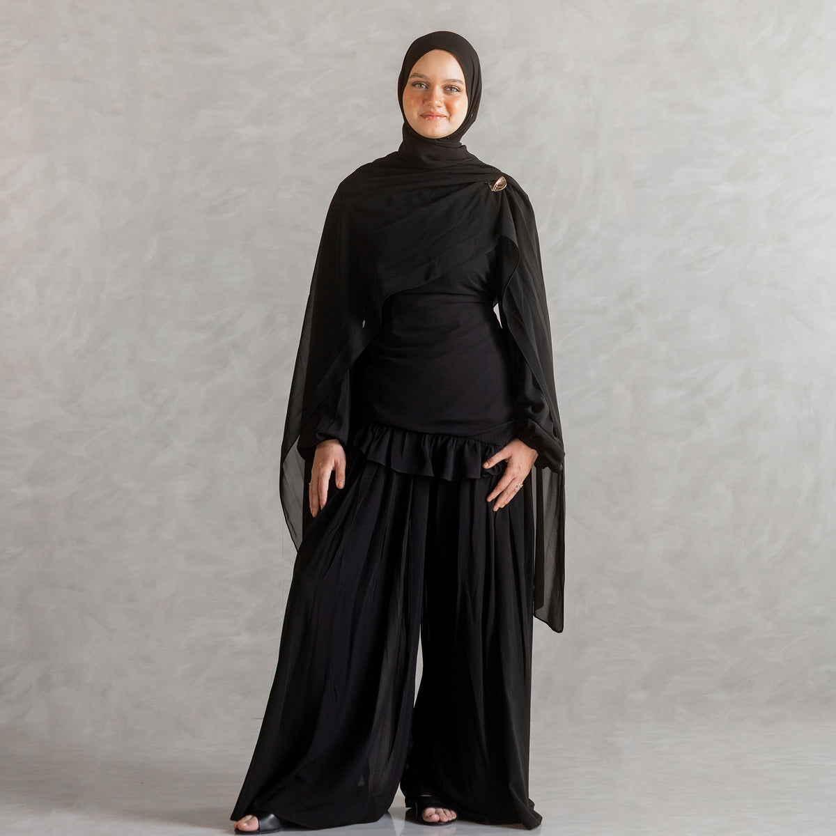 Joud Set in Black