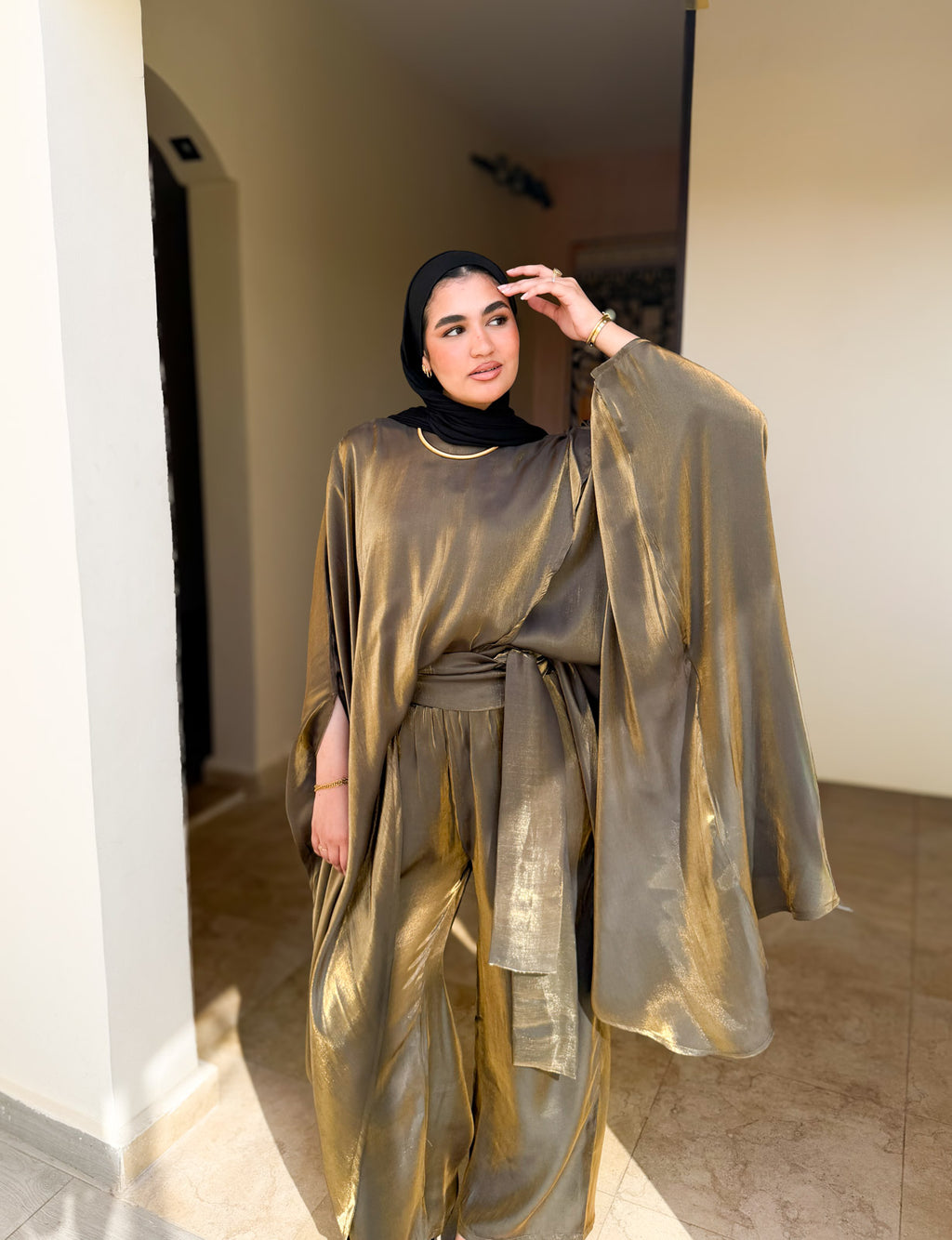 Muhra - dark Olive chameleon