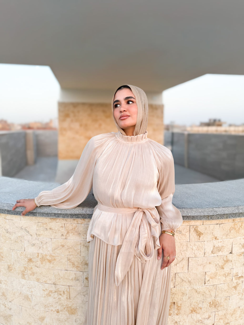 Sultana - Light beige